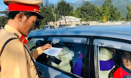 Nghị định 168 - Lỗi trừ 10 điểm GPLX ô tô: Chở người vượt quá quy định cho phép 